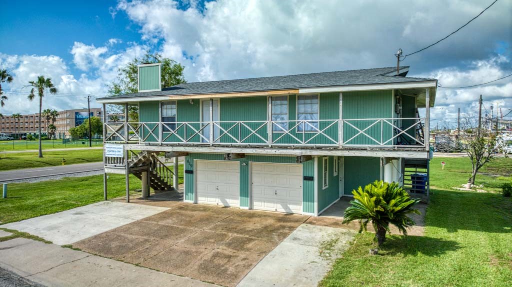 Photo 1 of 40 of 419 Gulfspray Avenue house