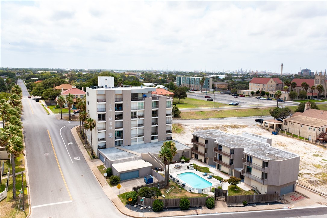 Photo 5 of 40 of 520 S Chaparral Street 1 condo