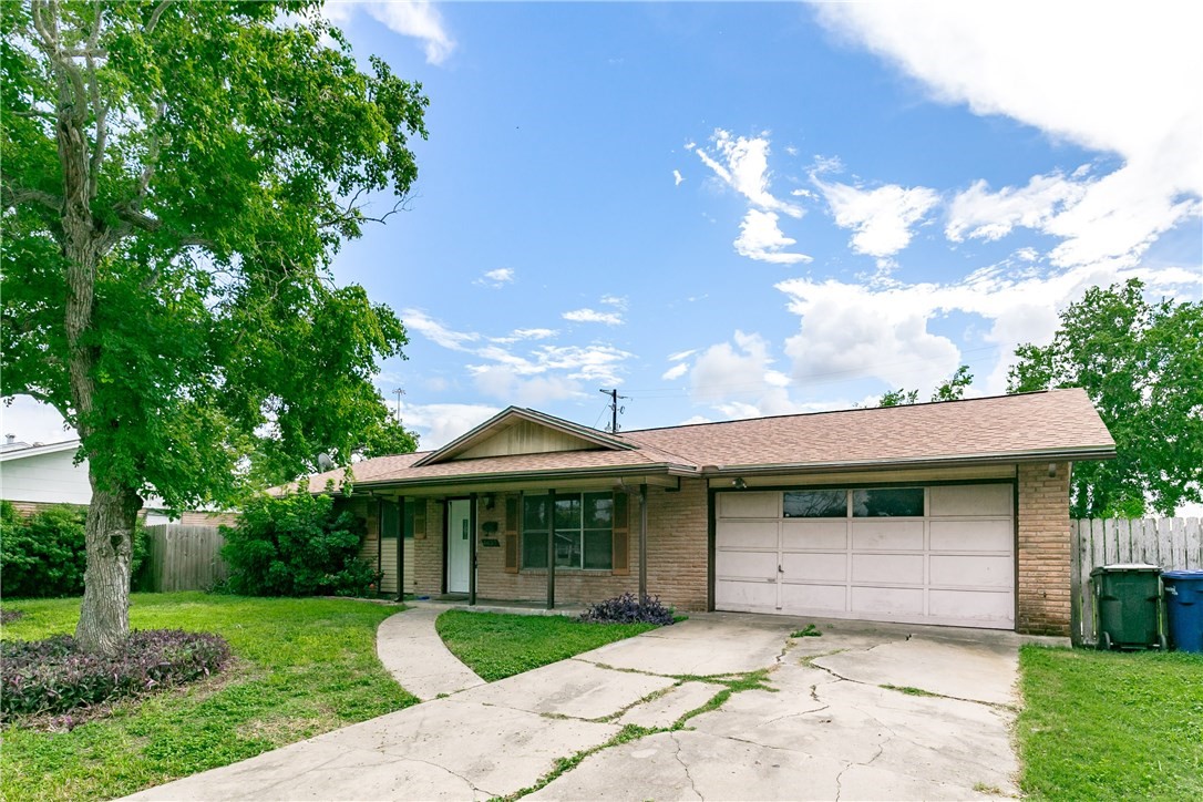 Photo 1 of 7 of 4633 Mount Vernon Drive house