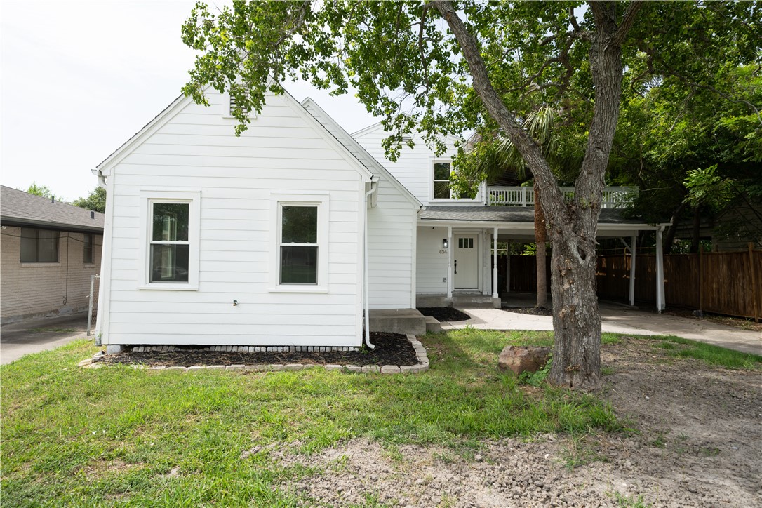 Photo 3 of 40 of 434 Louisiana Avenue house