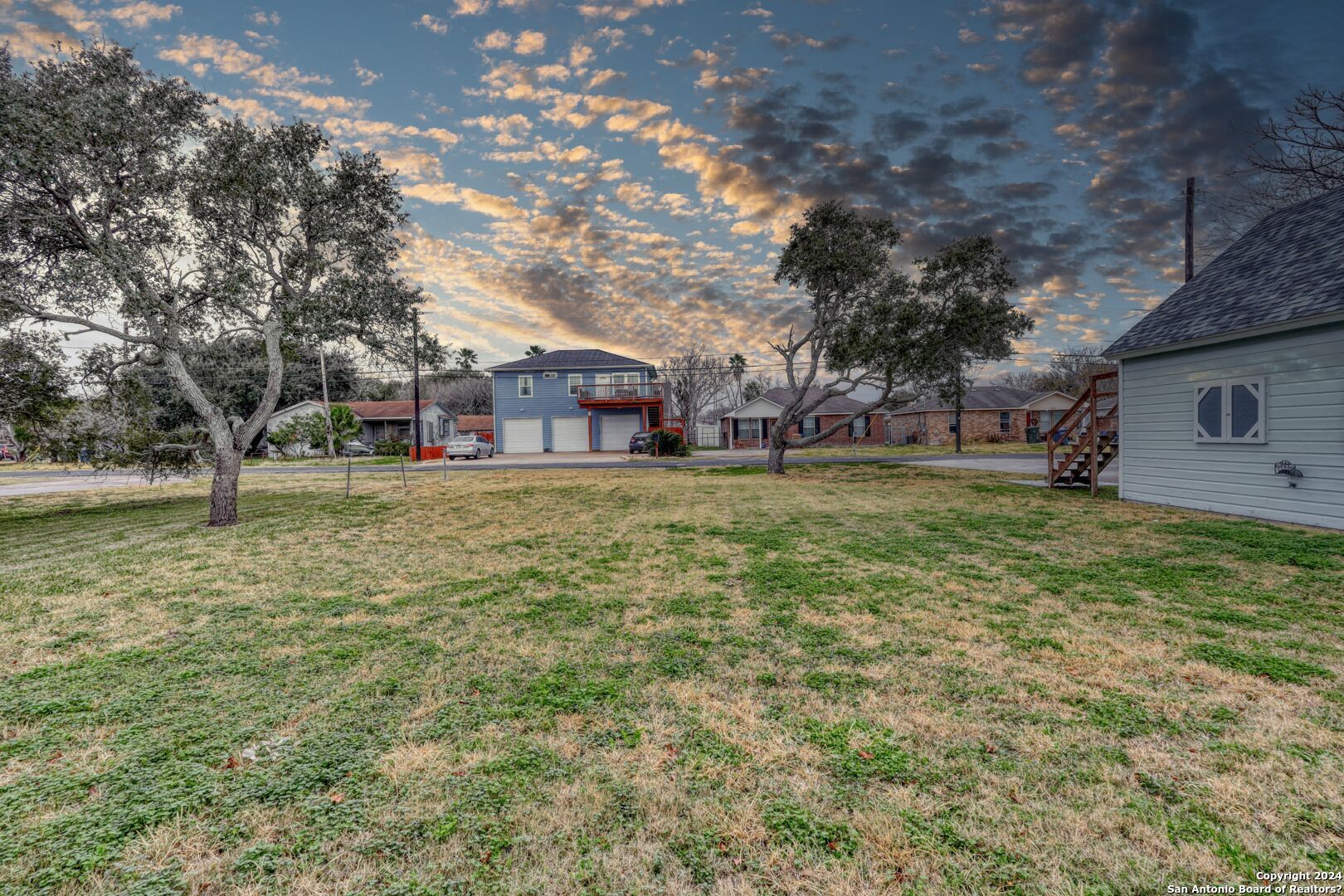 Photo 32 of 43 of 4034 Laguna Shores Rd house