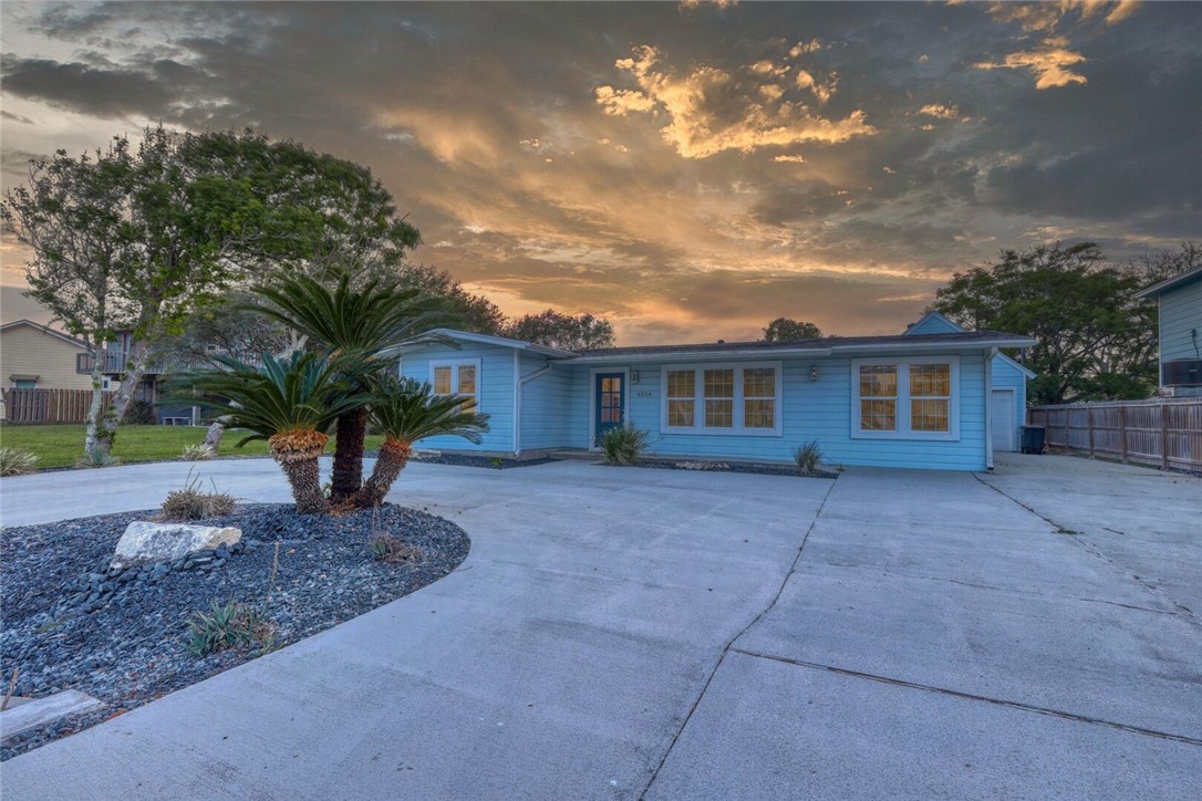 Photo 2 of 40 of 4034 Laguna Shores Road house