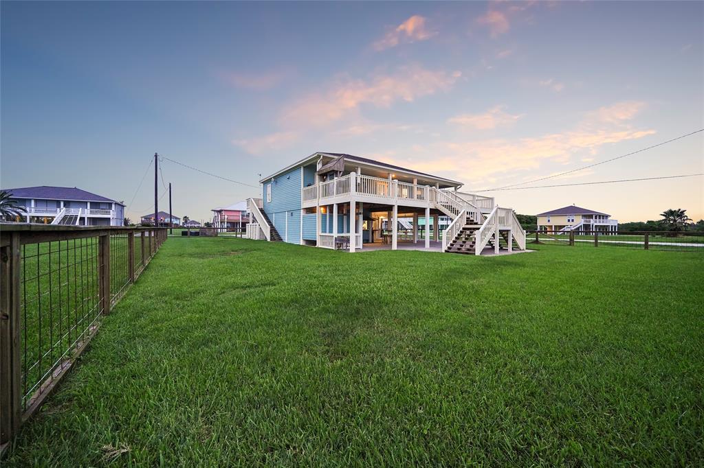 Photo 8 of 48 of 204 Galveston house