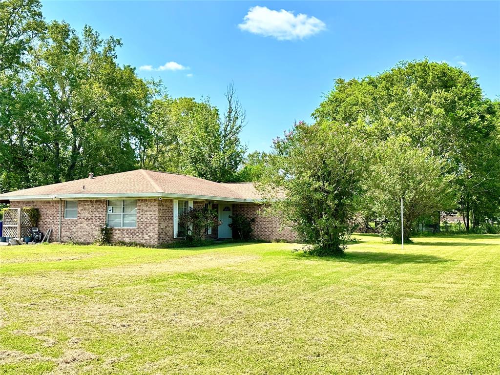 Photo 4 of 50 of 266 County Road 608 house