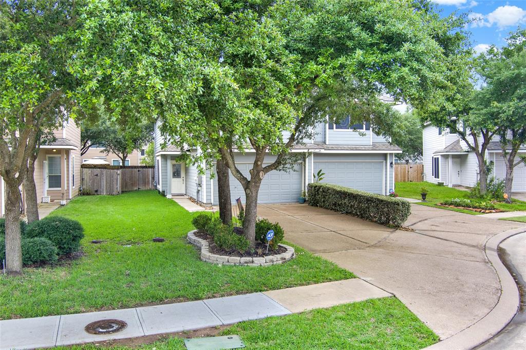 Photo 4 of 30 of 335 Capella Oaks Lane townhome