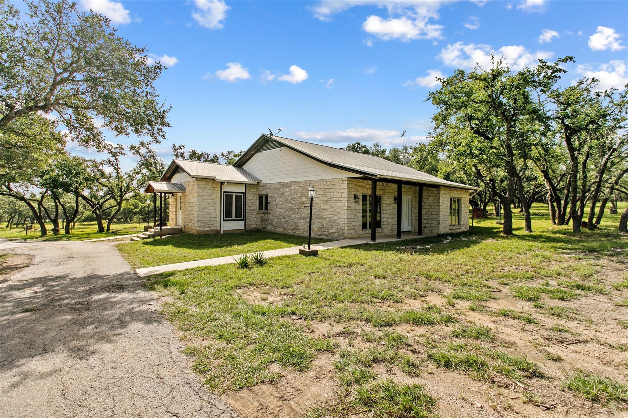 Photo 1 of 40 of 440 Leaning Oak TRL house