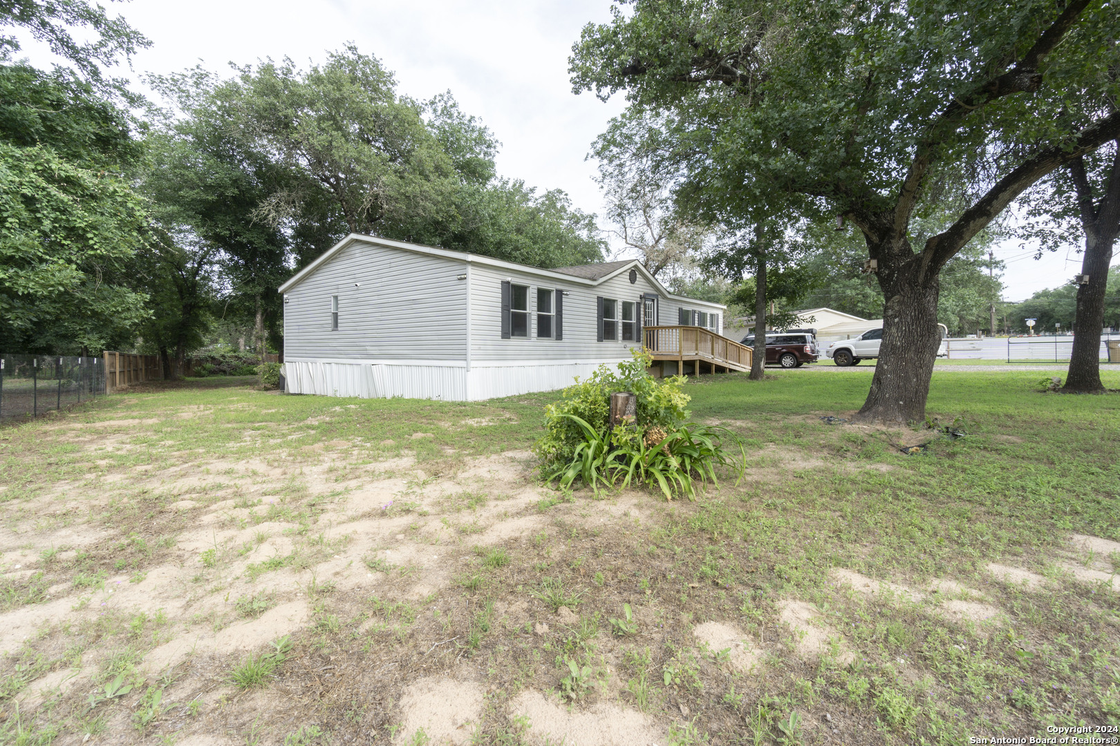 Photo 3 of 22 of 22950 fawn trail mobile home