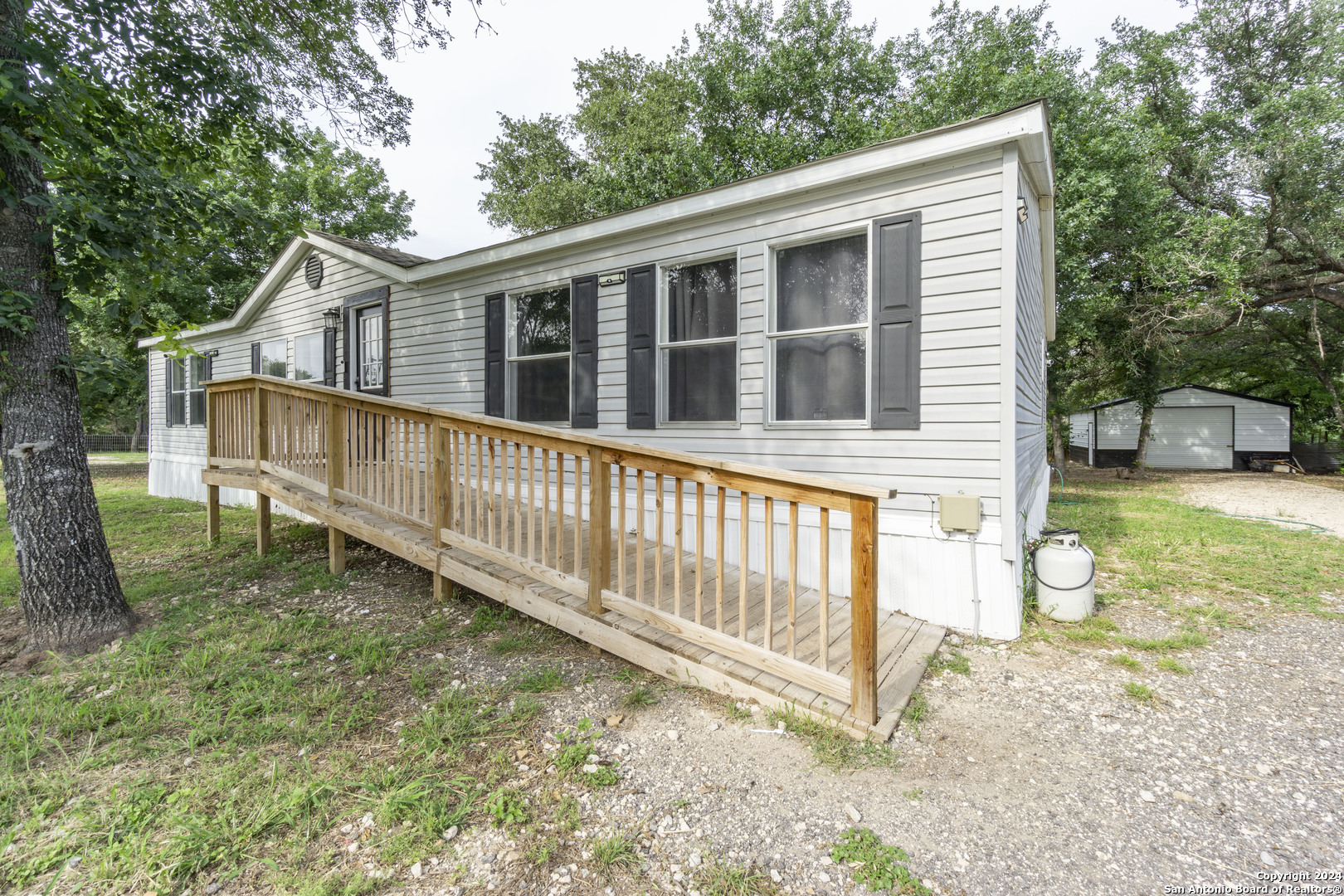 Photo 4 of 22 of 22950 fawn trail mobile home