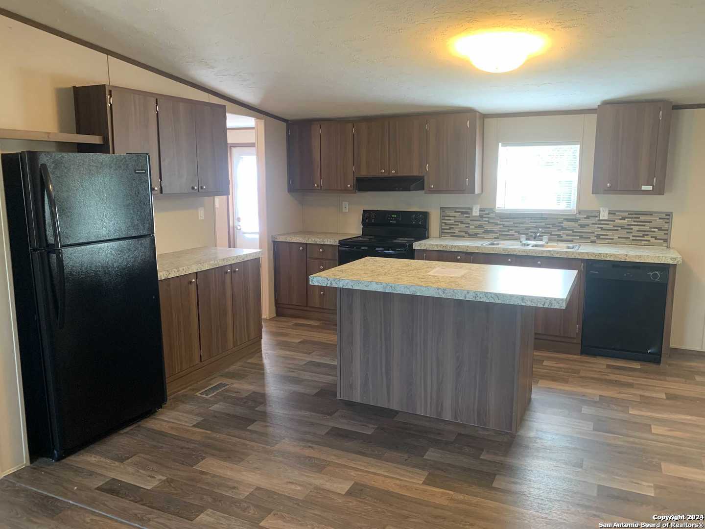 Photo 6 of 15 of 22935 BLACK CHERRY mobile home