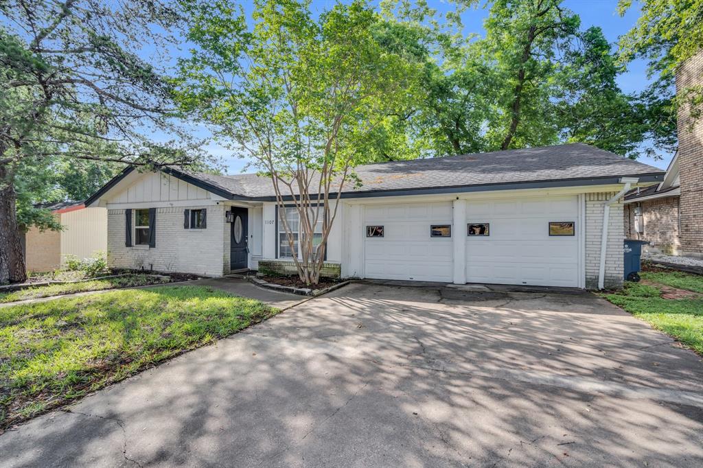 Photo 5 of 25 of 1107 Bluebonnet Hill Drive house