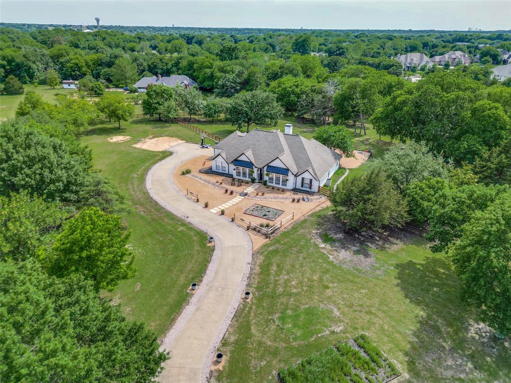 Photo 3 of 36 of 1180 Red Oak Trail house