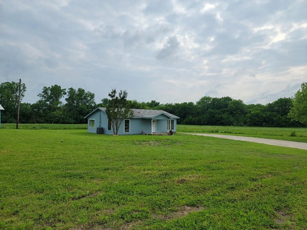 Photo 1 of 21 of 3954 County Road 1125 house