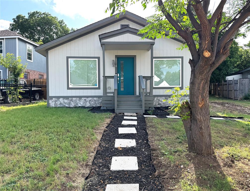 Photo 1 of 9 of 3018 Refugio Avenue house