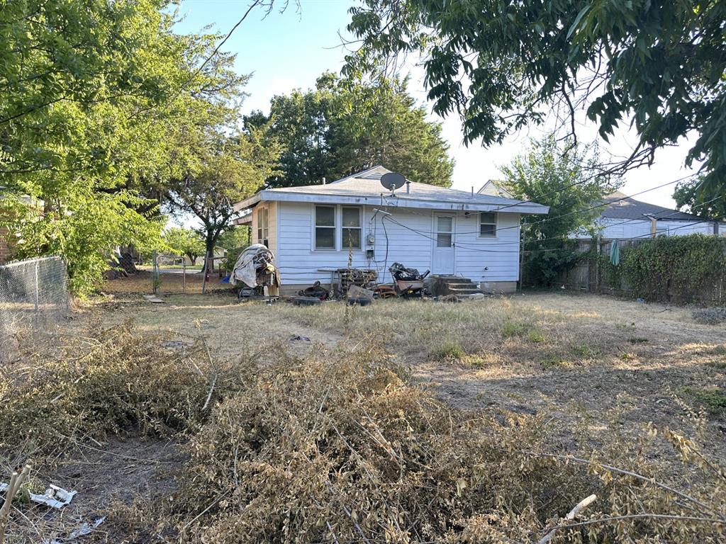 Photo 19 of 21 of 5124 Kilpatrick Avenue house