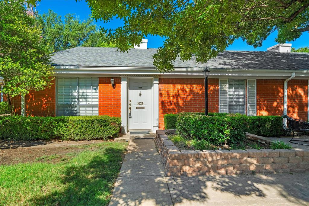 Photo 1 of 17 of 1039 Roaring Springs Road condo