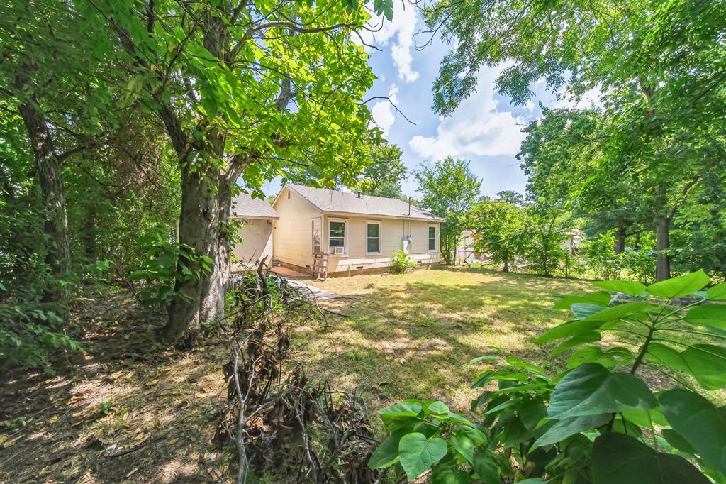 Photo 16 of 17 of 3704 Hardeman Street house