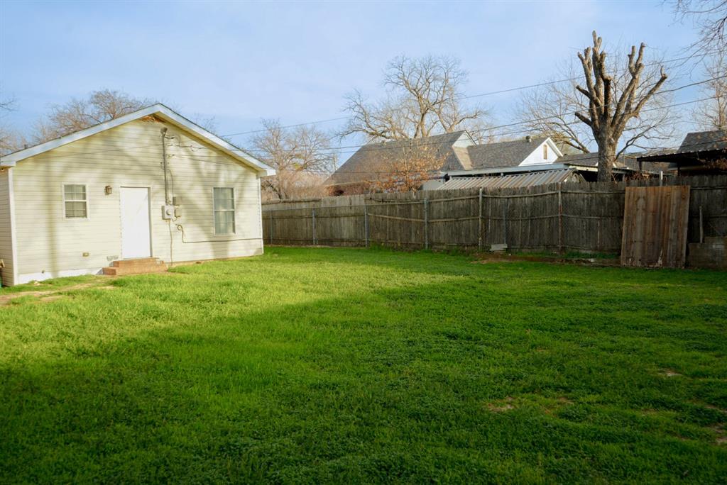 Photo 15 of 15 of 2517 Refugio Avenue house