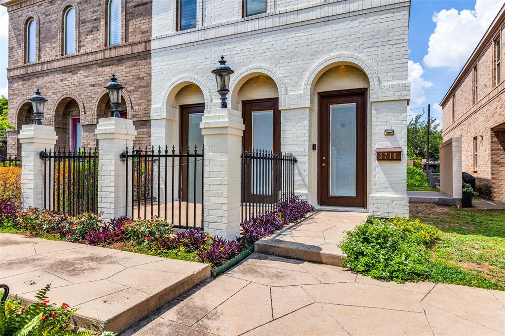 Photo 2 of 21 of 3716 Modlin Avenue townhome