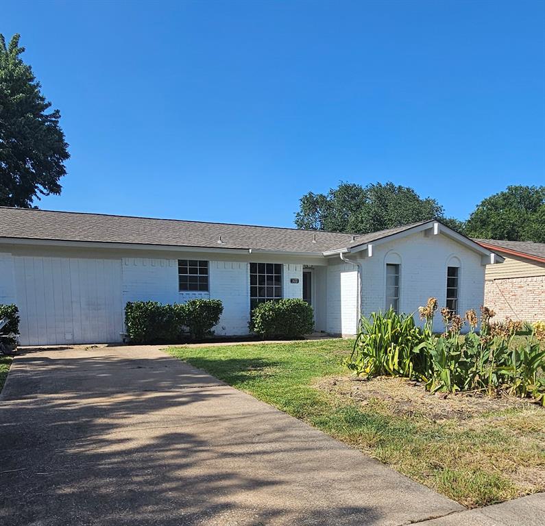 Photo 1 of 19 of 1433 Shorehaven Drive house