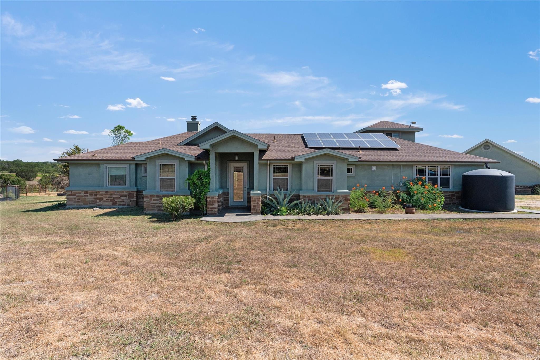 Photo 2 of 40 of 650 Farris Ranch RD house