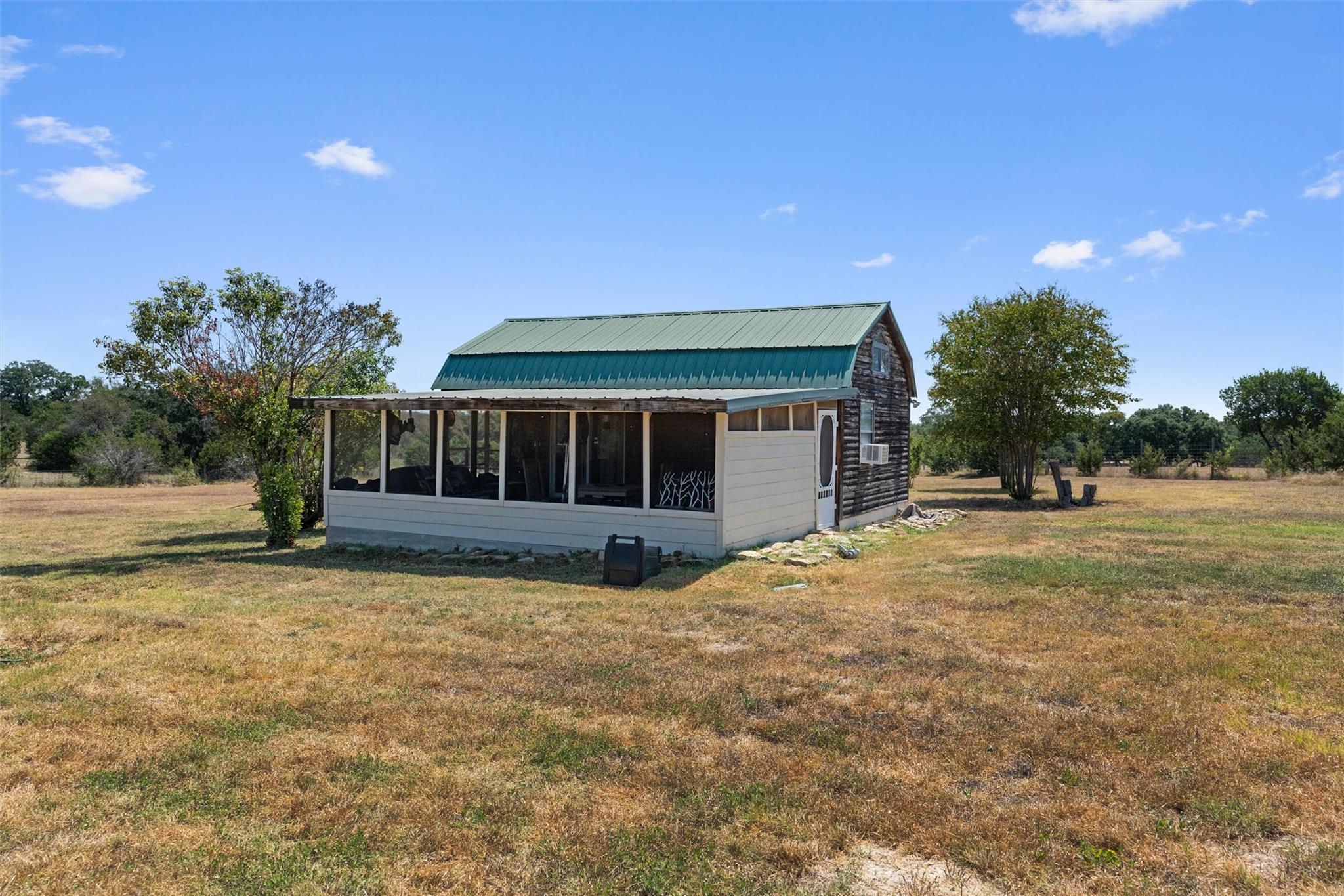 Photo 32 of 40 of 650 Farris Ranch RD house