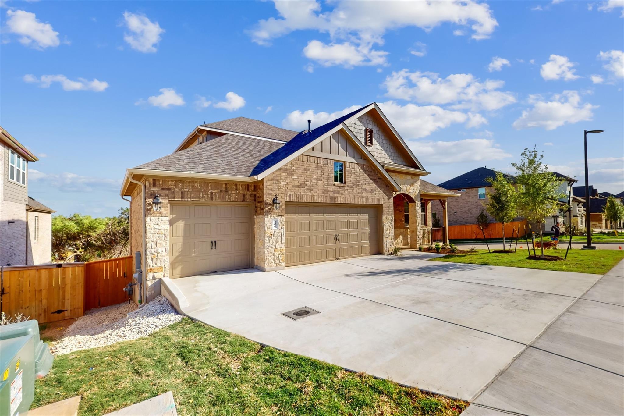 Photo 2 of 33 of 200 Texas Bluebonnet TRL house