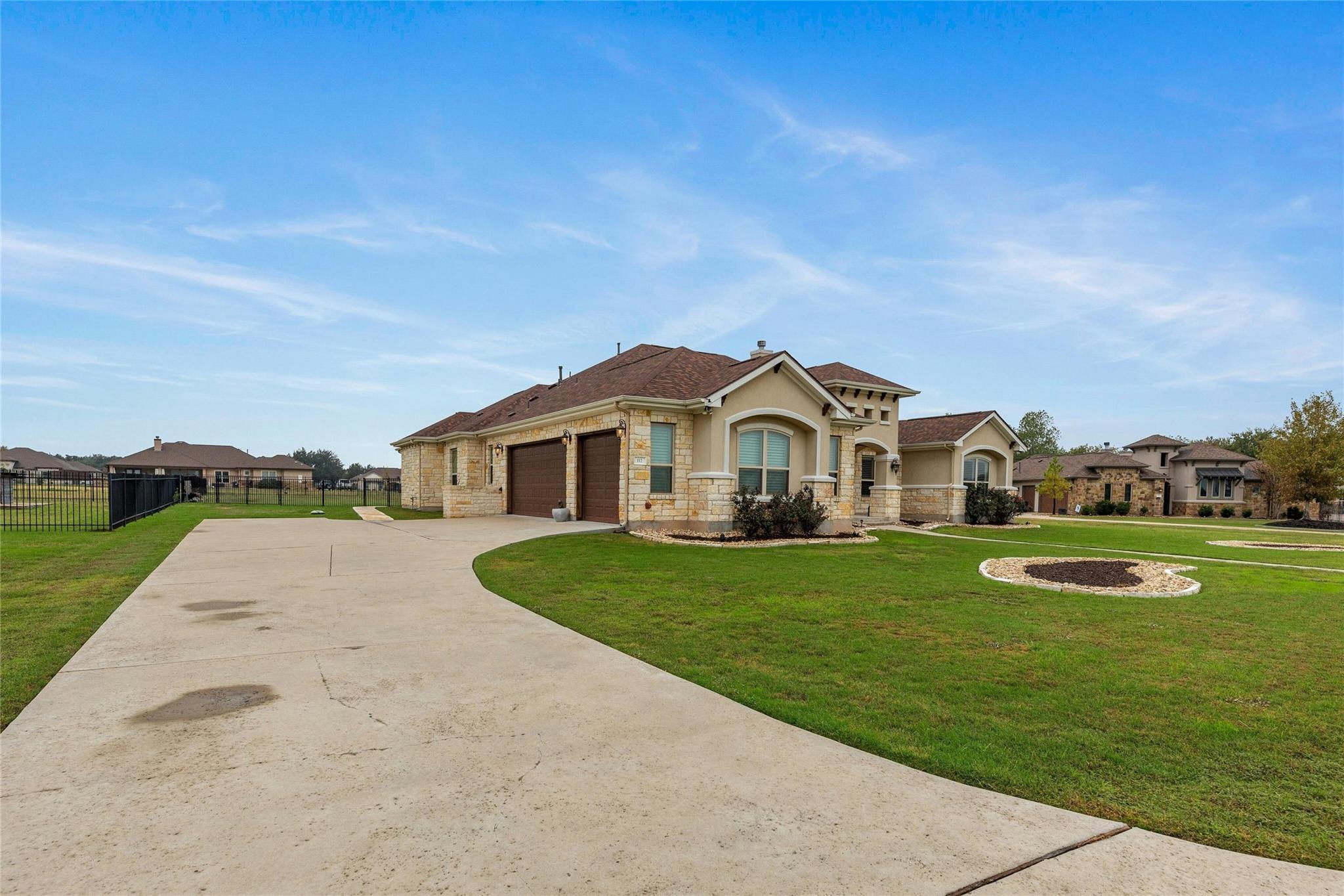 Photo 5 of 40 of 112 Camp Verde DR house