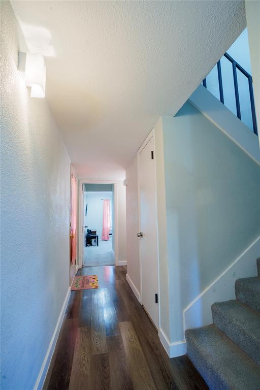 Photo 8 of 21 of 1402 S Carrier Parkway 304 townhome