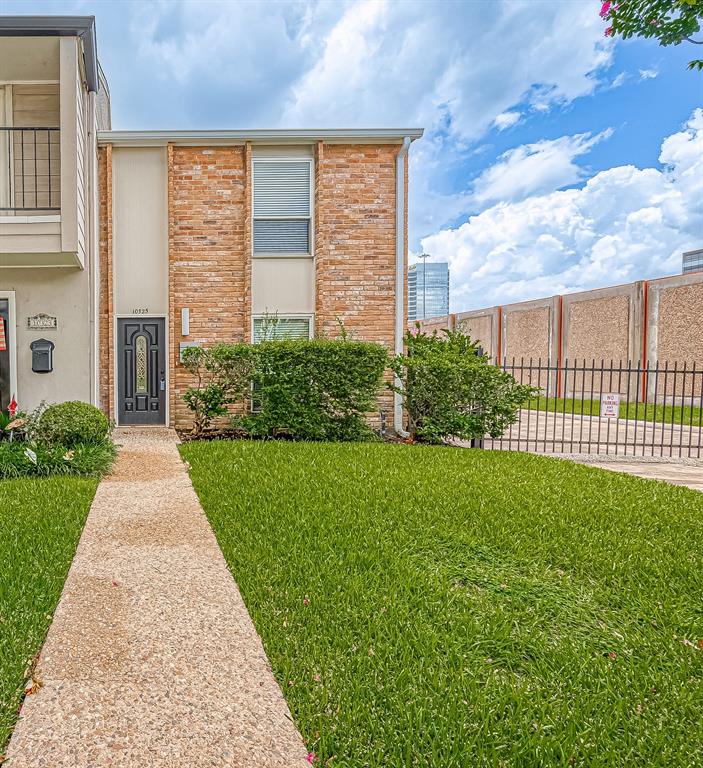 Photo 1 of 29 of 10325 Longmont Drive 37 townhome