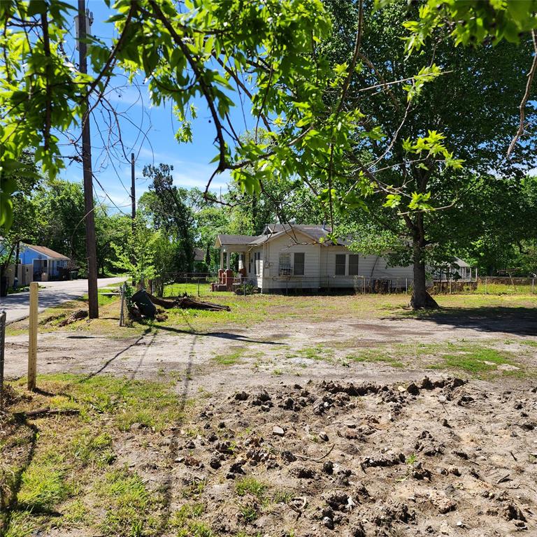 Photo 7 of 13 of 2813 Brackenridge Street land