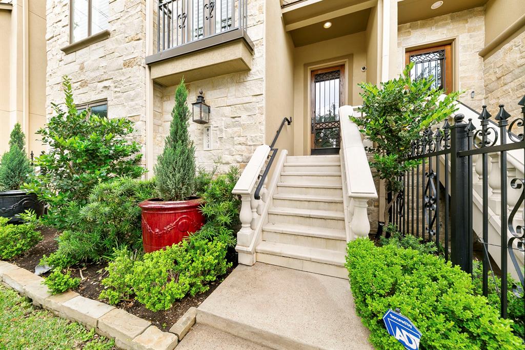 Photo 1 of 43 of 854 Rosastone Trail townhome