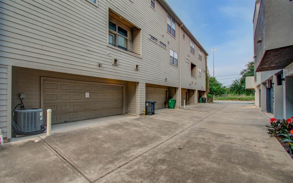 Photo 40 of 43 of 1808 Rosalie Street townhome