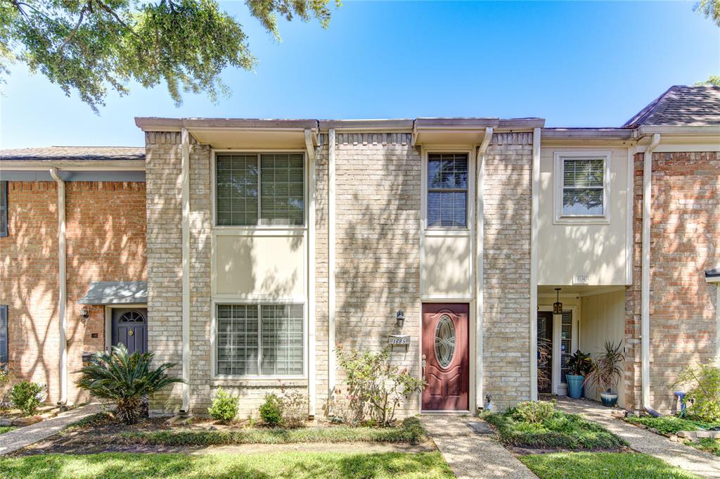 Photo 1 of 29 of 1685 W Sam Houston Parkway S townhome