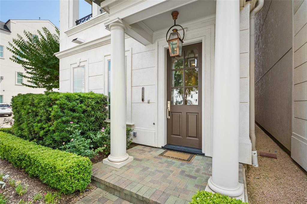 Photo 9 of 14 of 958 Dunleigh Meadows Lane townhome