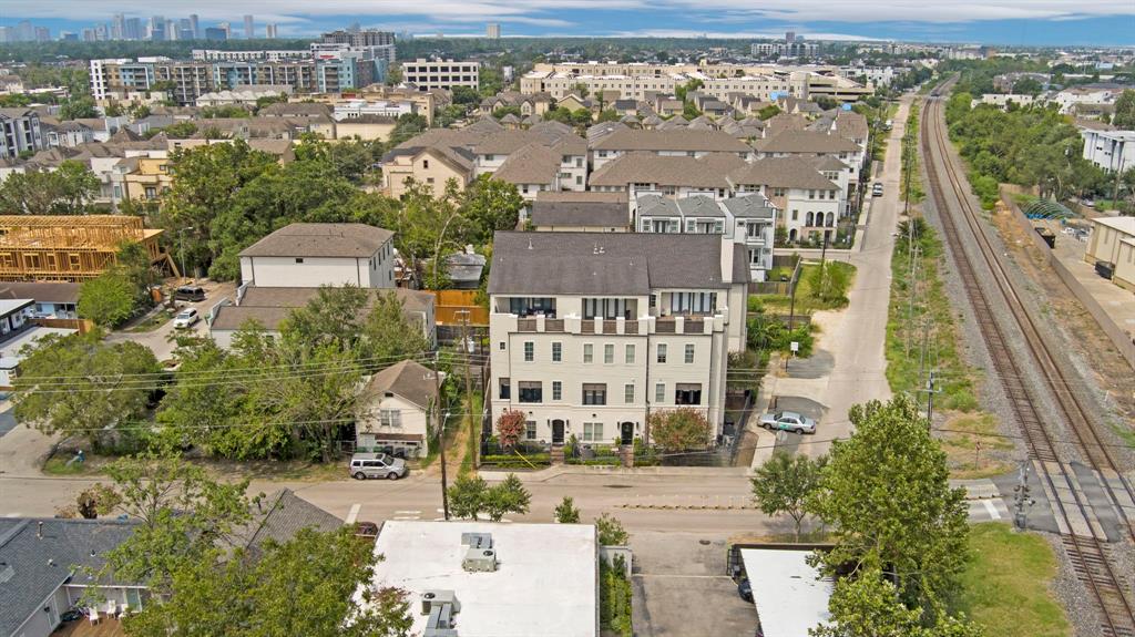 Photo 29 of 31 of 1317 Roy Street townhome