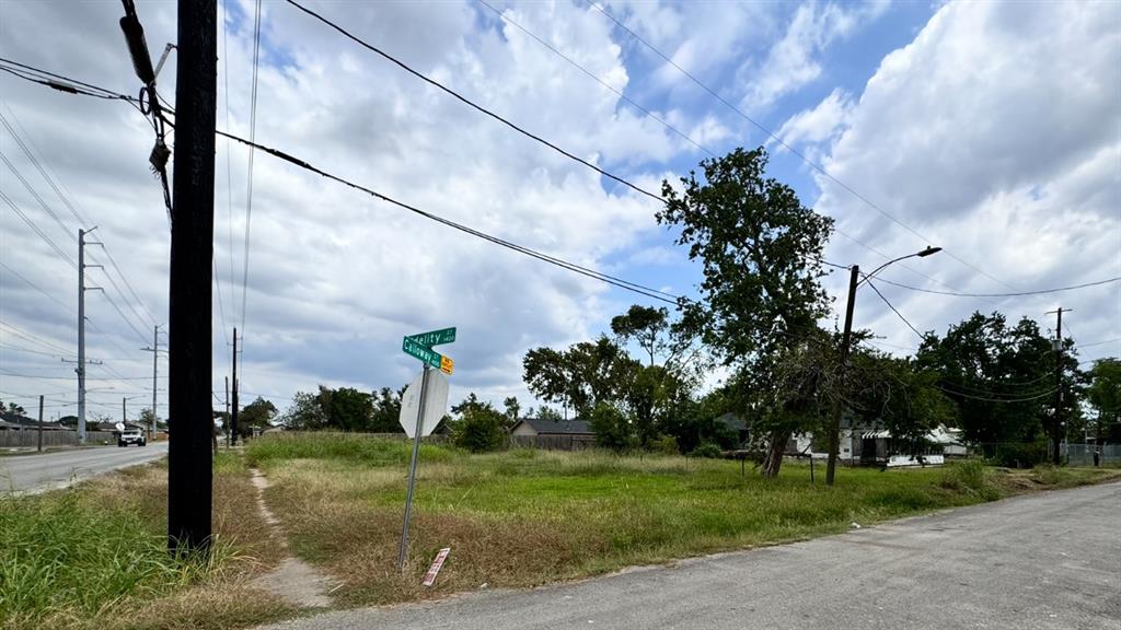 Photo 3 of 6 of 400 Calloway Street land