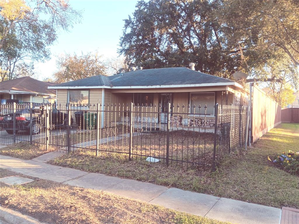 Photo 1 of 13 of 714 W 23rd Street house