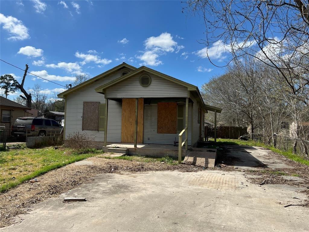 Photo 1 of 10 of 6321 Joe Louis Lane mobile home