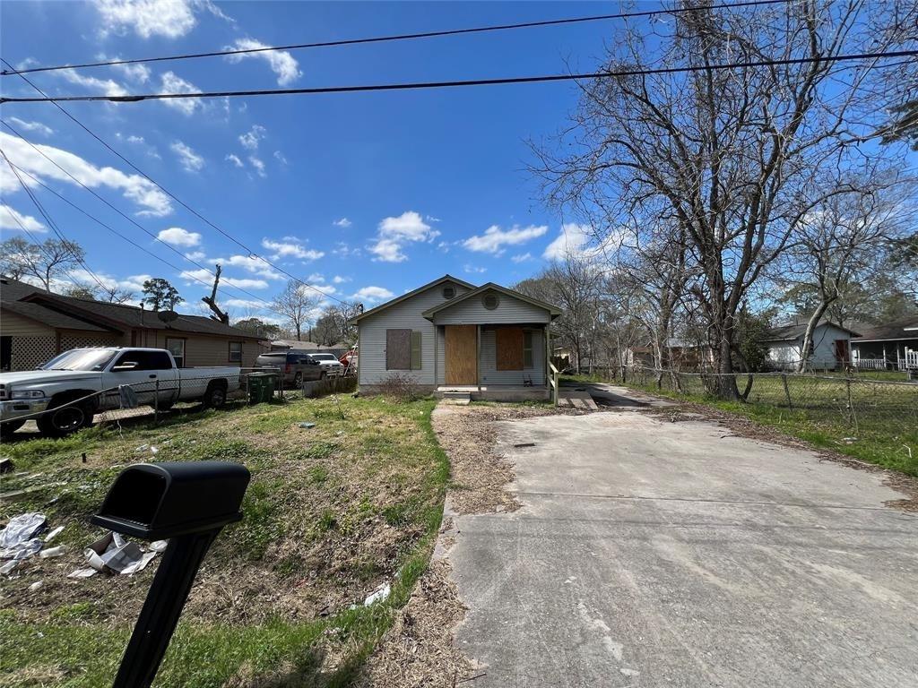 Photo 3 of 10 of 6321 Joe Louis Lane mobile home