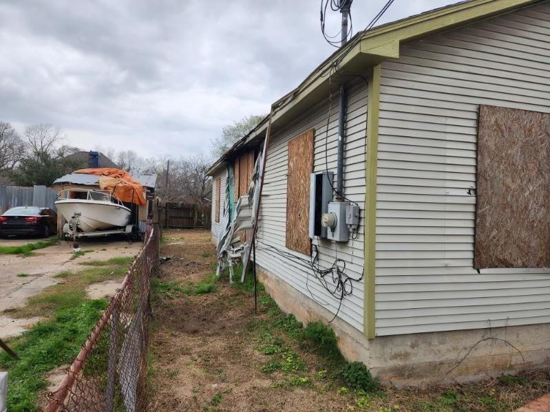 Photo 5 of 10 of 6321 Joe Louis Lane mobile home