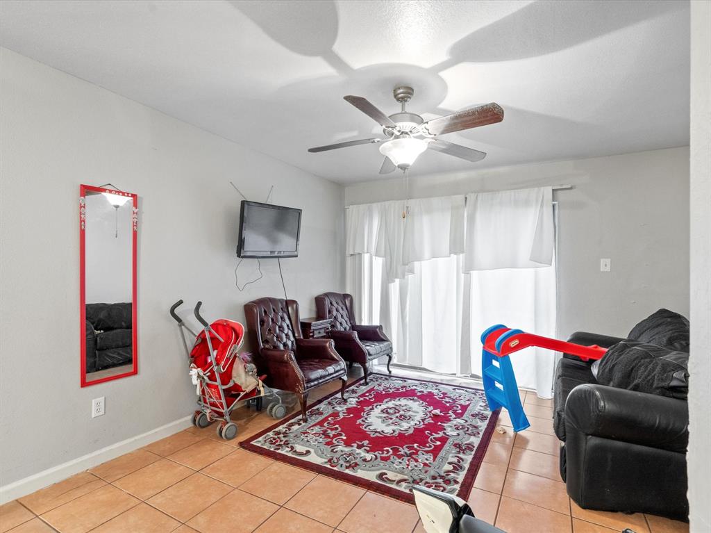 Photo 3 of 26 of 9090 S Braeswood Boulevard 75 condo