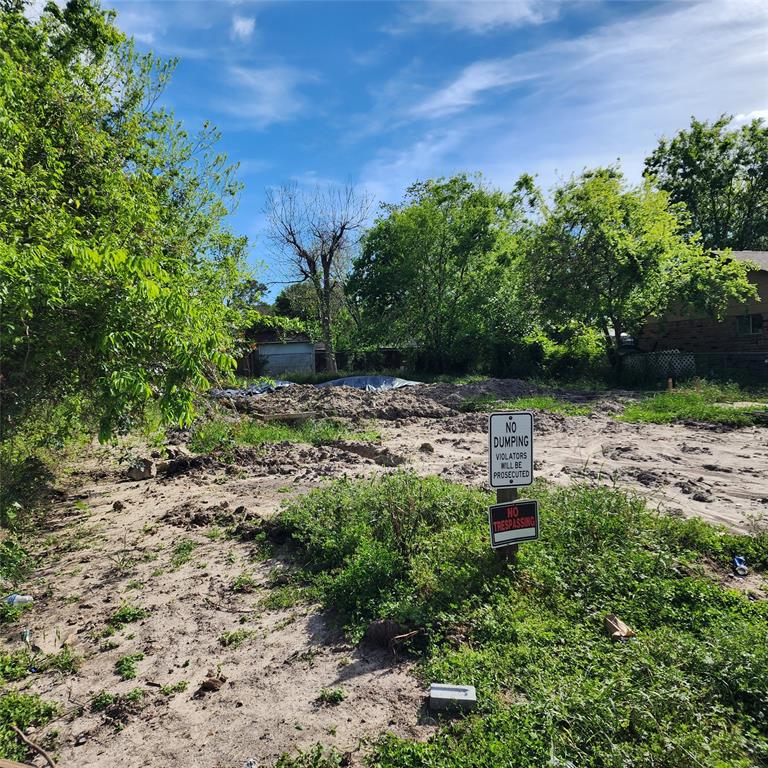 Photo 3 of 10 of 4535 Fallen Oaks Drive land