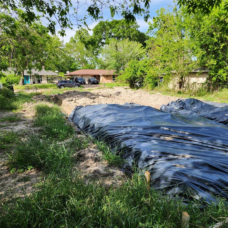 Photo 8 of 10 of 4535 Fallen Oaks Drive land