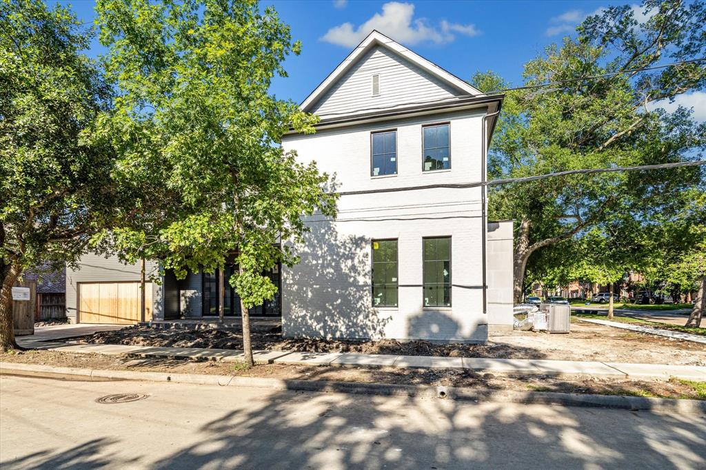 Photo 3 of 13 of 4234 University Boulevard house