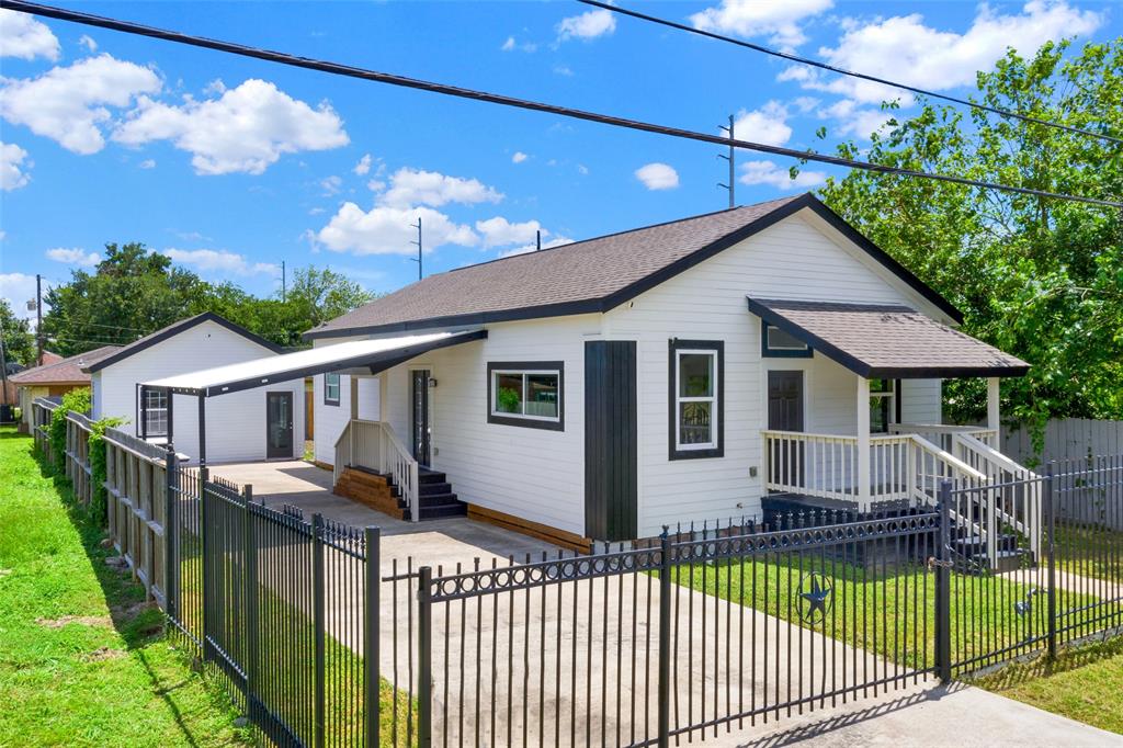 Photo 1 of 22 of 410 Bolden Street house