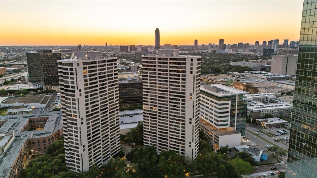 Photo 40 of 50 of 14 Greenway Plaza 18RM condo