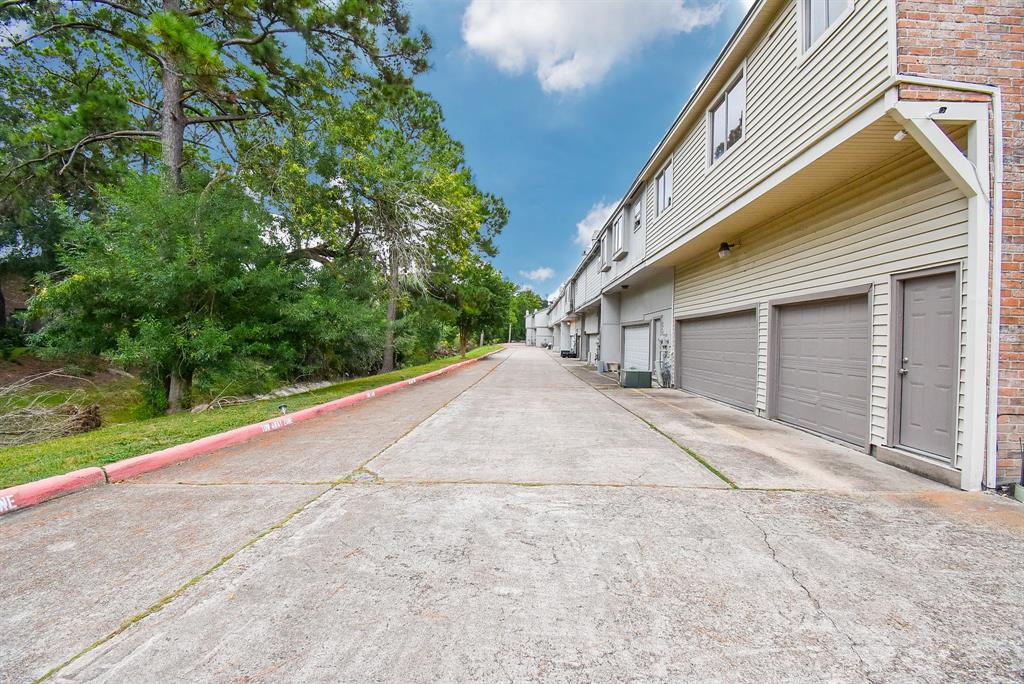 Photo 49 of 50 of 624 N Eldridge Parkway 12 townhome