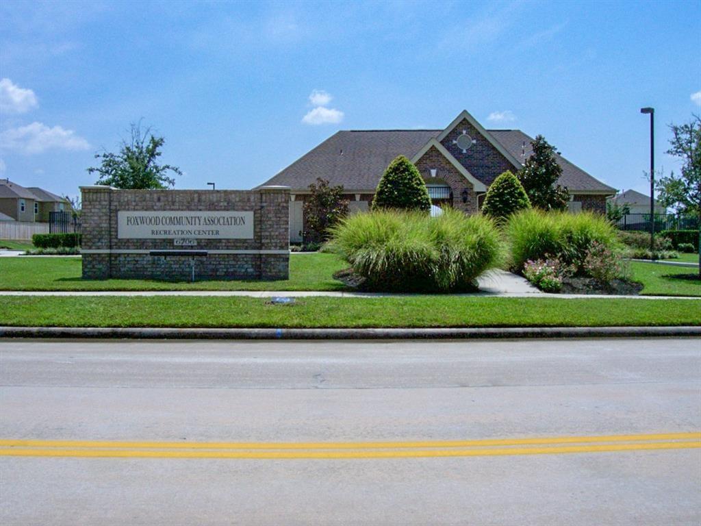 Photo 4 of 5 of 3807 Blue Grama Grass Drive house