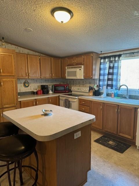 Photo 6 of 24 of 125 Enchanted Oaks Court mobile home