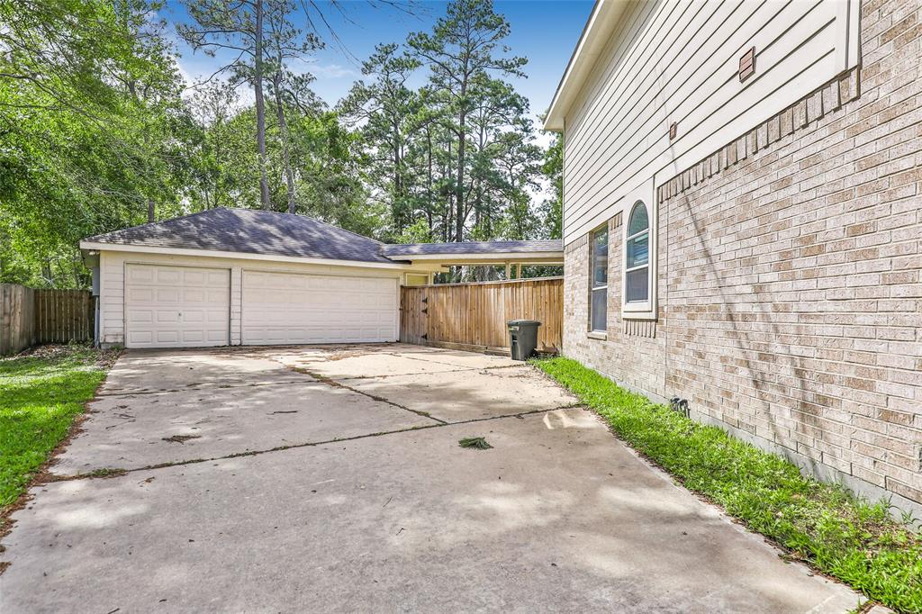 Photo 5 of 42 of 12402 Brazos Bend Trail house